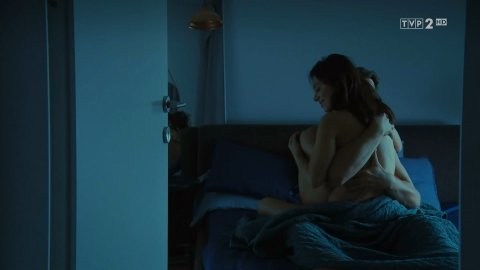 Adriana Kalska - Nude & Sexy Videos in M jak miłość e1405 (2018)
