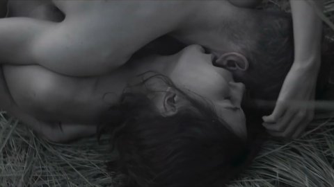 Aleksandra Porowska - Nude & Sexy Videos in Night Hunter (2020)