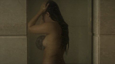 Alicia Jaziz - Nude & Sexy Videos in Ingobernable s02e10 (2018)
