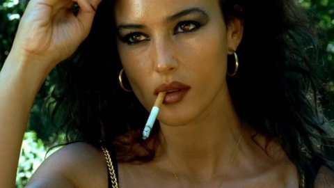 Monica Bellucci - Nude & Sexy Videos in Dobermann (1997)