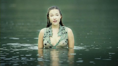 Alicja Bachleda - Nude & Sexy Videos in Ondine (2009)