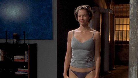 Ashley Judd - Nude & Sexy Videos in Someone Like You... (2001)
