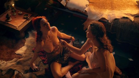 Lucy Lawless, Jaime Murray - Nude & Sexy Videos in Spartacus s01e01 (2011)
