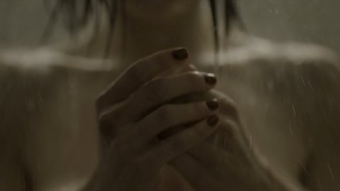 Irene Azuela - Nude & Sexy Videos in Monarca s01e02, e08 (2019)