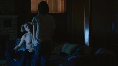 Evan Rachel Wood, Julia Sarah Stone - Nude & Sexy Videos in Allure (2018)